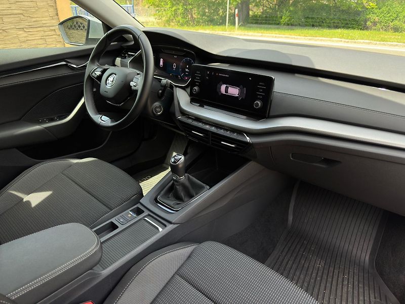 Škoda Octavia 2.0  1.MAJ.ČR NEHAVAR. ZÁRUKA - fotka 19 z 22