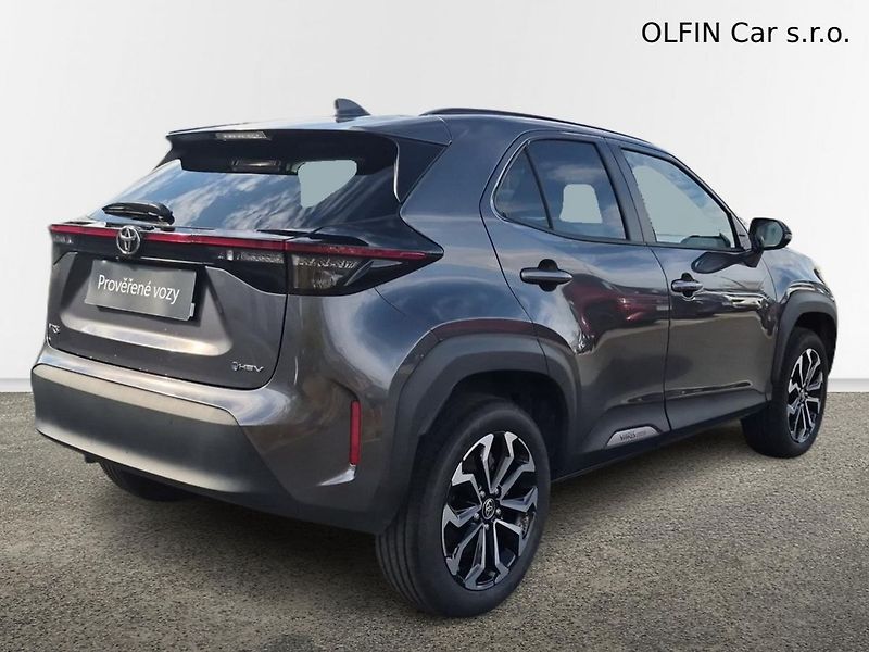 Toyota Yaris Cross 1,5 HEV FWD Style 85kW - fotka 2 z 26