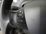 Peugeot 2008 (2017) 1.2 PT, 2.maj,ČR, servis - náhled 12