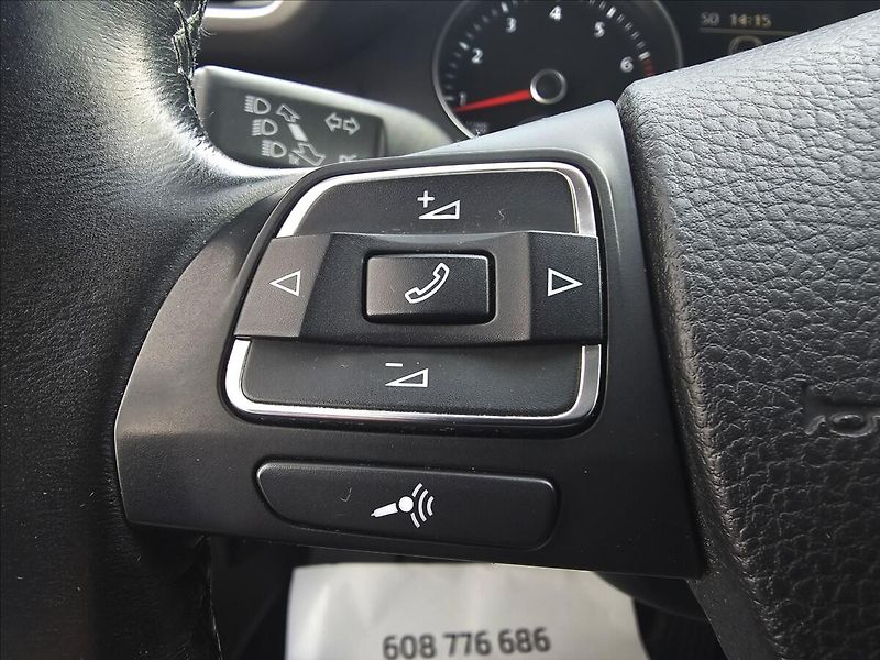 Volkswagen Passat B7 1,4TSi Comfortline NAVI - fotka 17 z 45