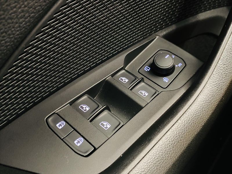 Škoda Octavia 1,5 TSI 110kW SportLine - fotka 17 z 26