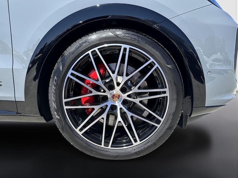 Porsche Cayenne GTS Coupé - fotka 11 z 30