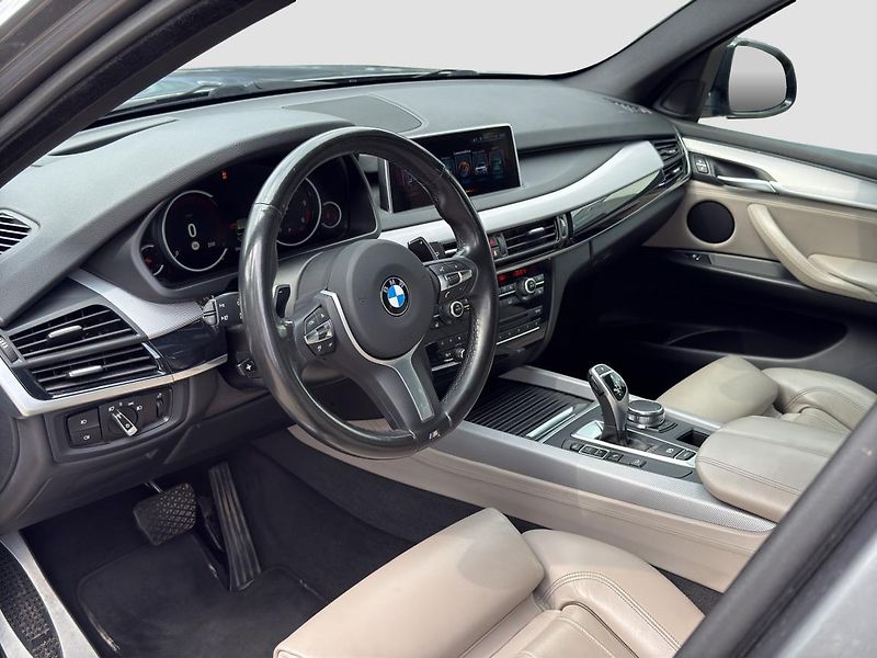 BMW X5 xDrive30d - fotka 9 z 21