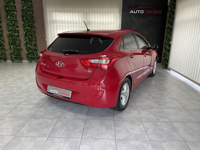 Hyundai i30 1.6 i 16V ČR SERVISKA DIGIAC  - fotka 10 z 26
