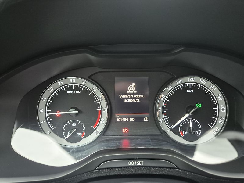 Škoda Karoq SPORTLINE 110kw 4x4 DSG   - fotka 33 z 47