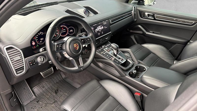 Porsche Cayenne S - fotka 15 z 29
