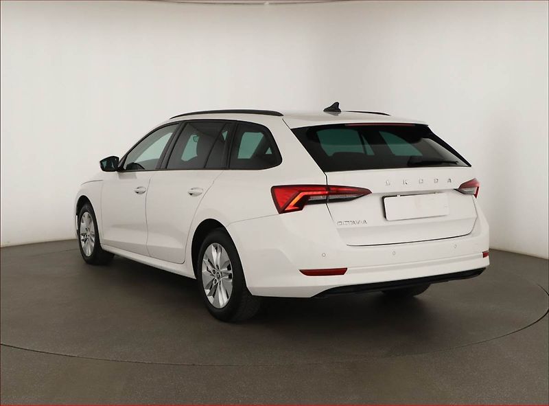 Škoda Octavia (2023) Ambition 1.5 TSI - fotka 4 z 18