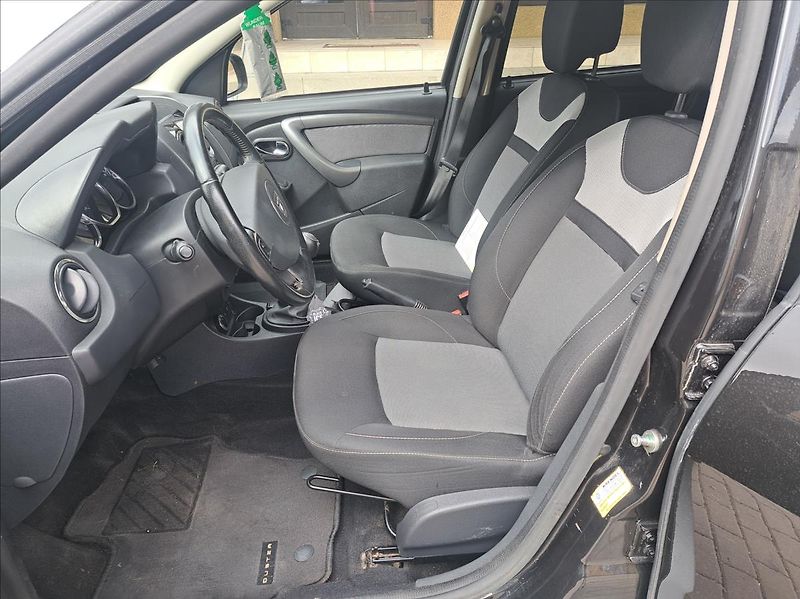 Dacia Duster 1,5 dCi Black edition - fotka 22 z 48