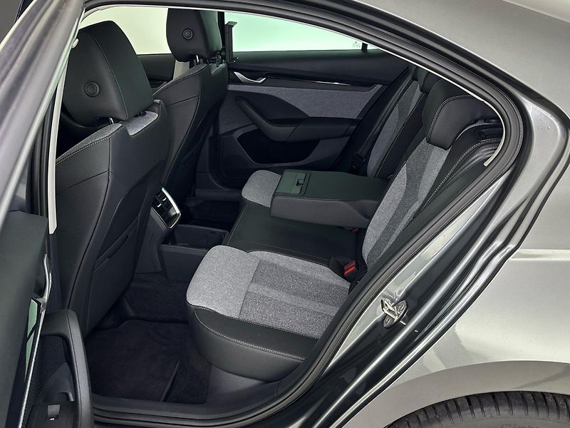 Škoda Octavia Top Selection - fotka 8 z 28