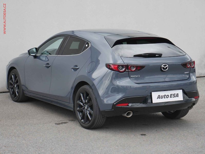 Mazda 3 (2020) 2.0i, 1.maj,ČR, AT, navi - fotka 6 z 21