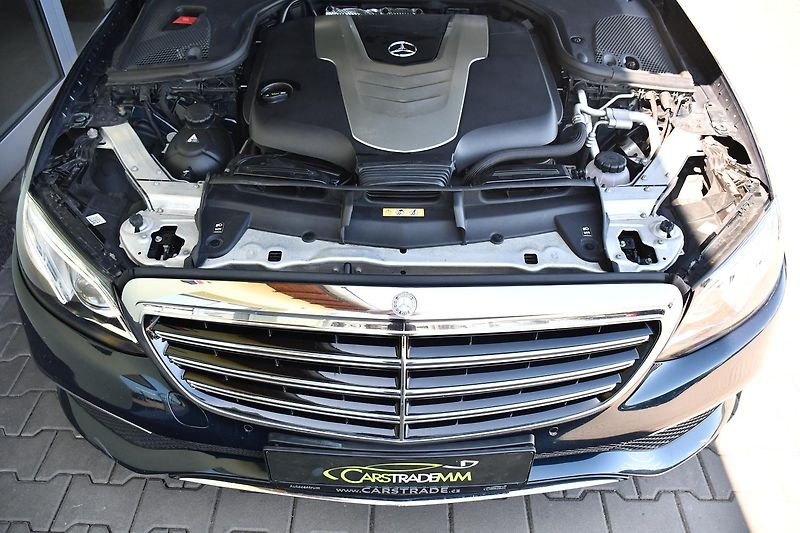 Mercedes-Benz Třídy E 350d - fotka 41 z 42