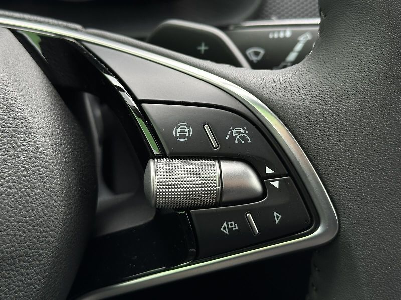Škoda Kamiq 1.5TSi DSG 150PS LED V.Cockpit - fotka 21 z 47
