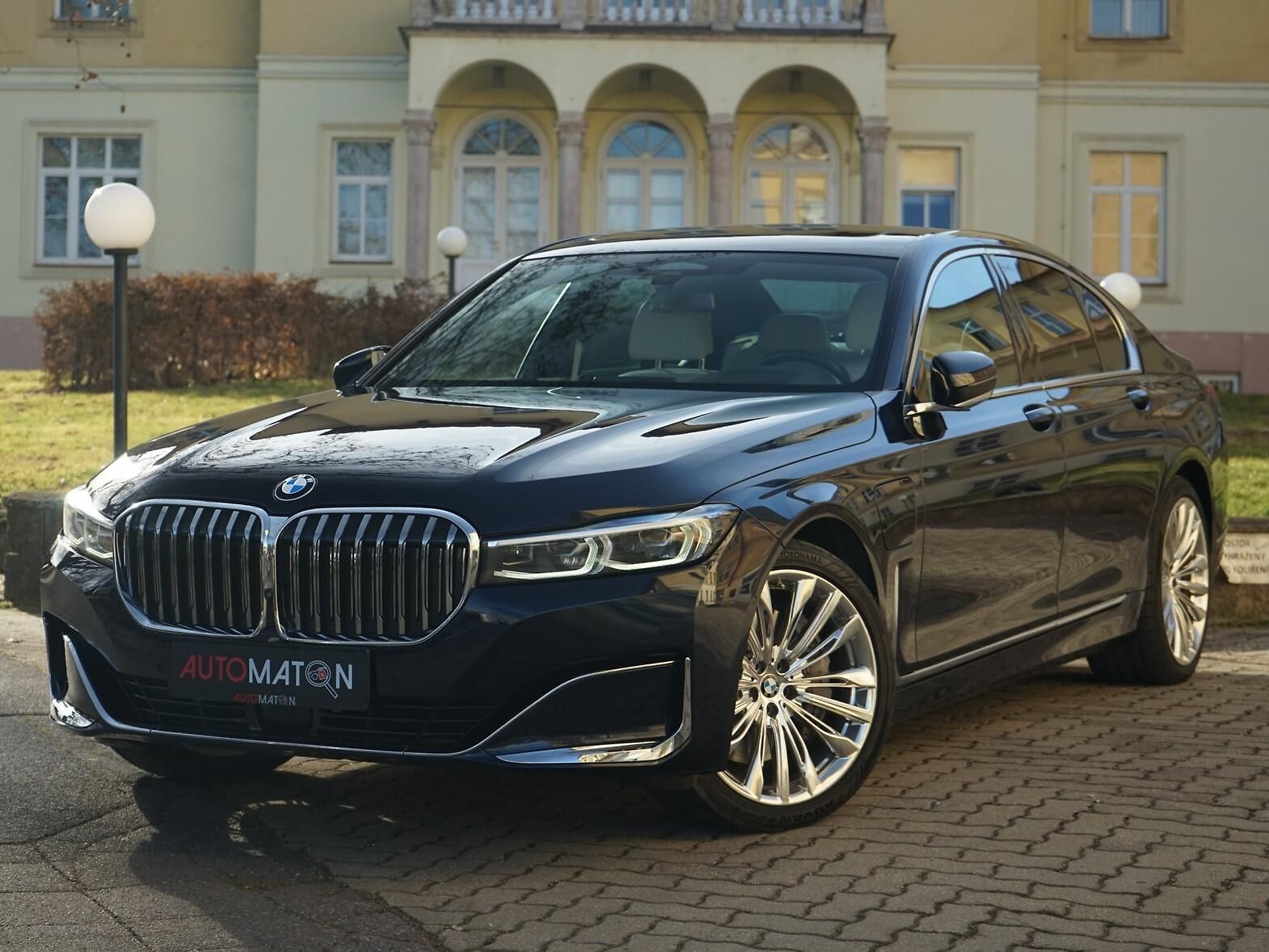 BMW Řada 7 745e H&K Panorama ZÁRUKA