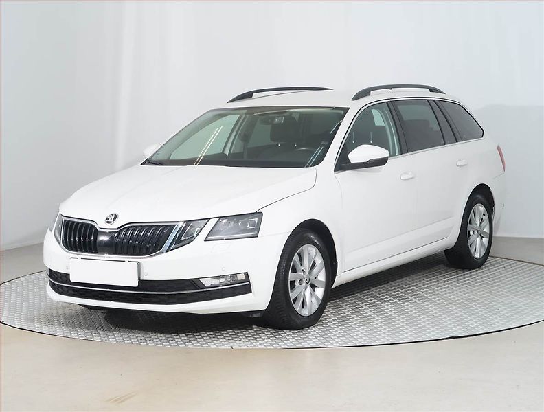 Škoda Octavia (2020) Style 1.6 TDI, Tempomat - fotka 2 z 16