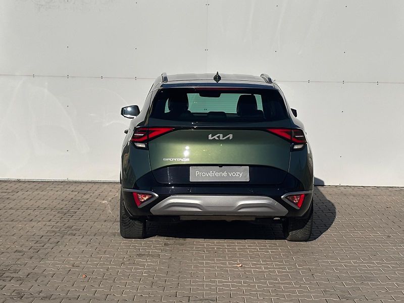Kia Sportage 1.6 T-GDi MHEV DCT AWD TOP Evo - fotka 9 z 29
