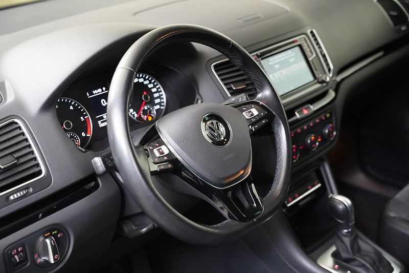 Volkswagen Sharan - fotka 14 z 25