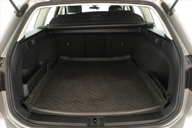 Volkswagen Passat (2016) 2.0 BiTDI, 4X4, Automat, Kůže - fotka 11 z 19