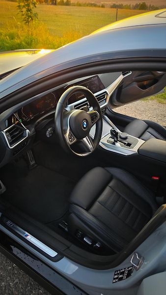 BMW Řada 4 (2022) - fotka 14 z 21
