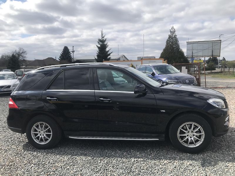 Mercedes-Benz Třídy M 350 CDI 190 KW,AMG,PORUCHA !!! - fotka 5 z 17
