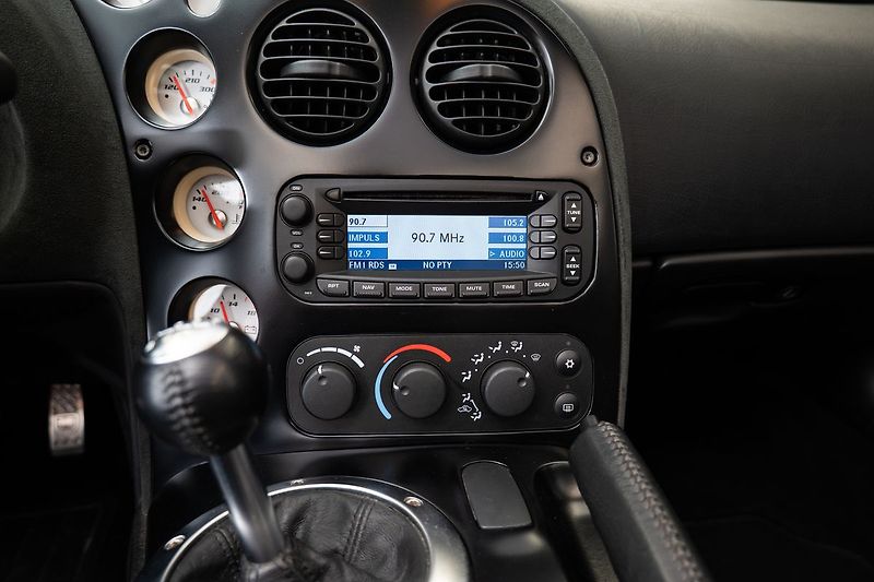 Dodge Viper SRT-10 Manuál/V10/Alpine audio - fotka 10 z 17