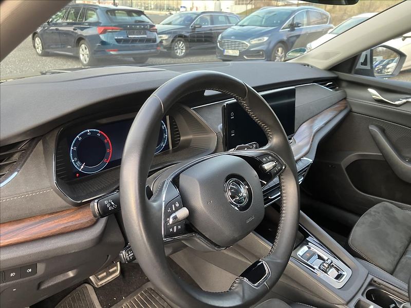 Škoda Octavia 2,0 SCOUT,TAŽNÉ,WEBASTO,CANTON - fotka 23 z 44