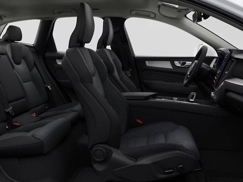 Volvo XC60 CORE B5 AWD 184kW - fotka 7 z 11