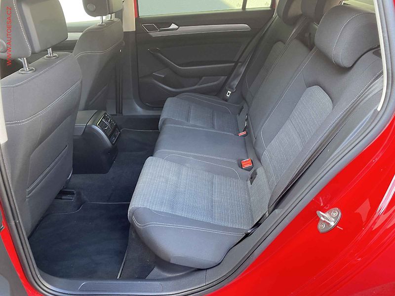 Volkswagen Passat (2019) 2.0 TDi, Business, DSG, LED - fotka 10 z 19