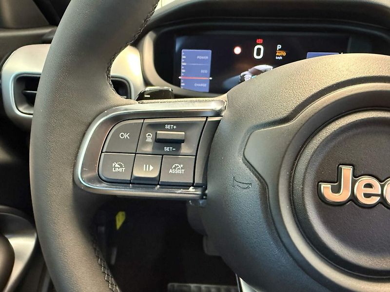 Jeep Avenger (2025) 4xe Upland 1.2 Turbo e-Hybrid - fotka 10 z 22