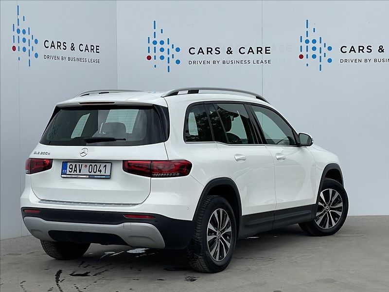 Mercedes-Benz GLB 2,0 200d AT8 7Míst - fotka 3 z 24