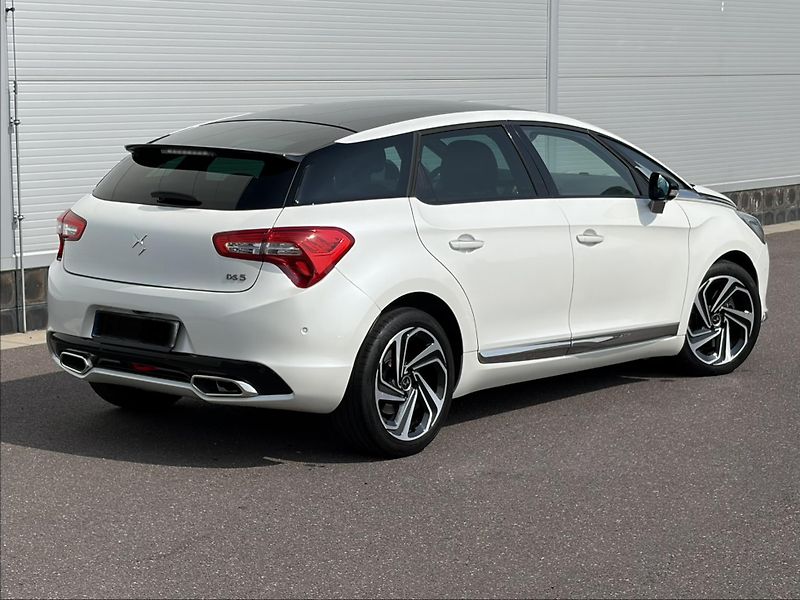 DS Automobiles DS5 (2016)  2.0HDi 133 kW AT - fotka 3 z 18