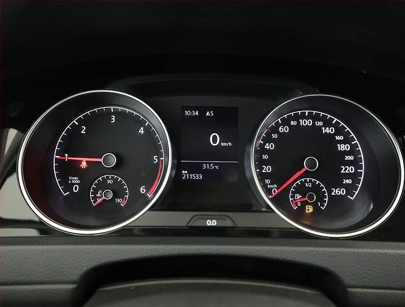 Volkswagen Golf (2015) Comfortline 1.6 TDI, Navi - fotka 9 z 17
