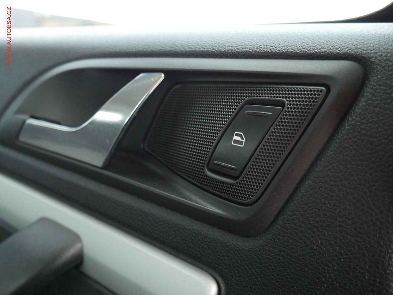 Škoda Octavia (2010) 1.6TDi, AAC, tempo - fotka 12 z 20