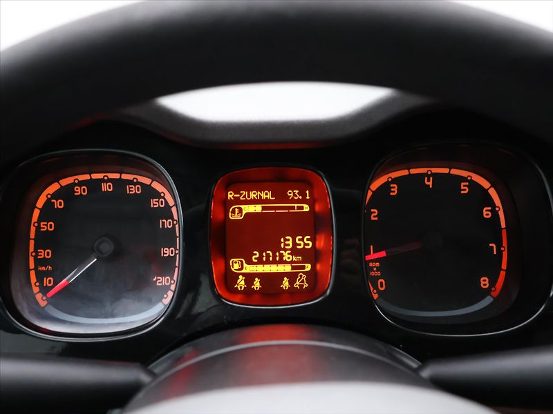 Fiat Panda 1.2 51kW Easy Klima LPG - fotka 12 z 24