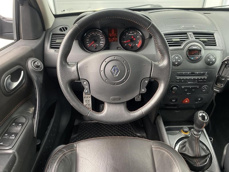 Renault Mégane RS 225 - fotka 8 z 21