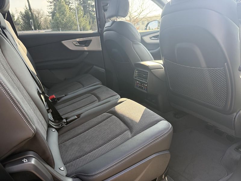 Audi Q7 (2026) 50TDI 210kW S-LINE GRAVITY LED - fotka 27 z 54