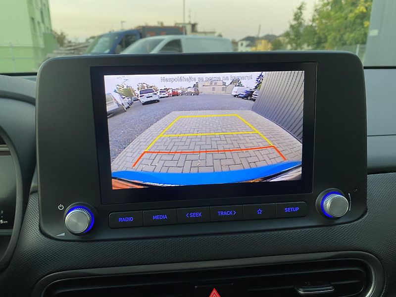 Hyundai Kona ELECTRIC 100kW- VÝHŘEV SEDAČEK - fotka 24 z 43