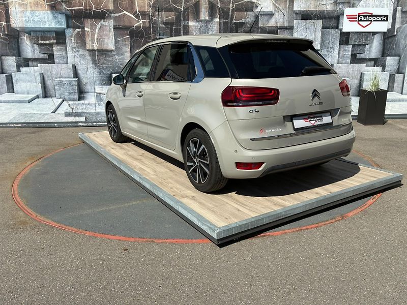Citroën C4 Picasso (2017) 1.6HDi,88KW,MASÁŽ, BLIS, 1.MAJ - fotka 8 z 35