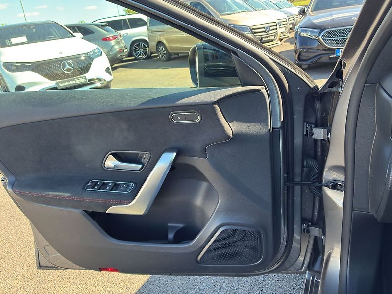 Mercedes-Benz Třídy A A 200 d - fotka 22 z 26