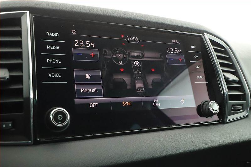 Škoda Karoq (2019) Style 1.6 TDI, Automat, Navi - fotka 13 z 21
