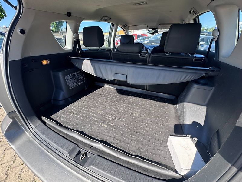 Toyota Corolla Verso (2005) AUTOMAT 1,8i VVT-i 95 KW ČR - fotka 32 z 36
