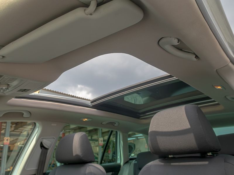 Volkswagen Golf (2010) 1.6TDI 77KW DSG – PO ROZVODECH - fotka 18 z 48