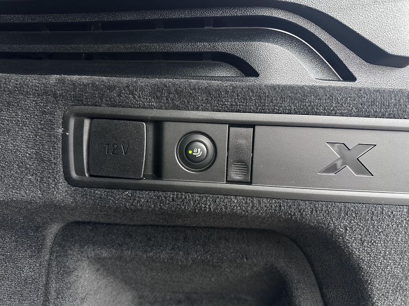 BMW X5 xDrive40d M-Sport PRO - fotka 30 z 33