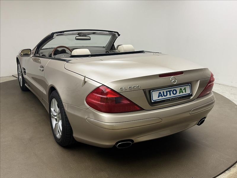 Mercedes-Benz SL 5,0 500 V8 225kW AT KŮŽE - fotka 6 z 48