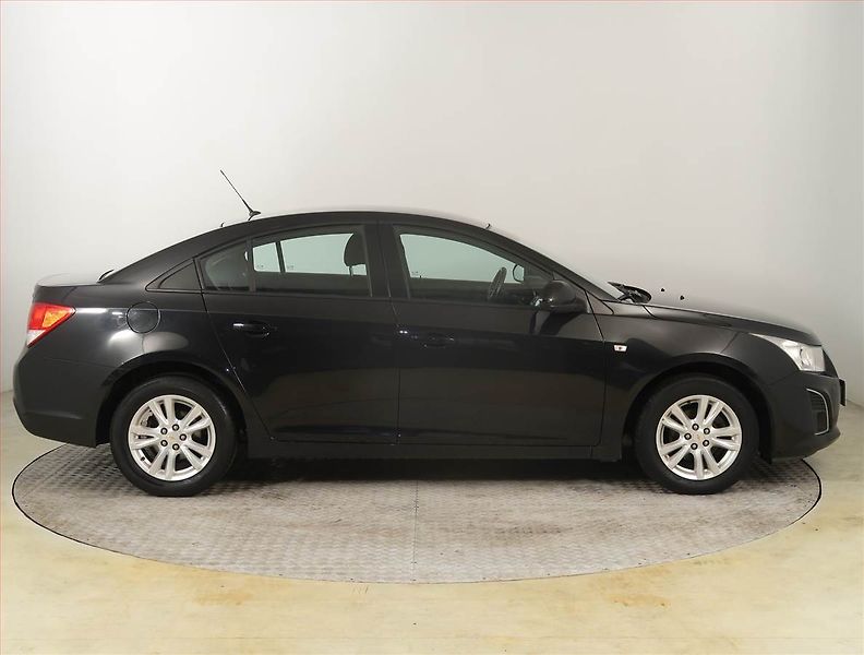 Chevrolet Cruze (2013) 1.6 i 16V, Tempomat - fotka 6 z 16