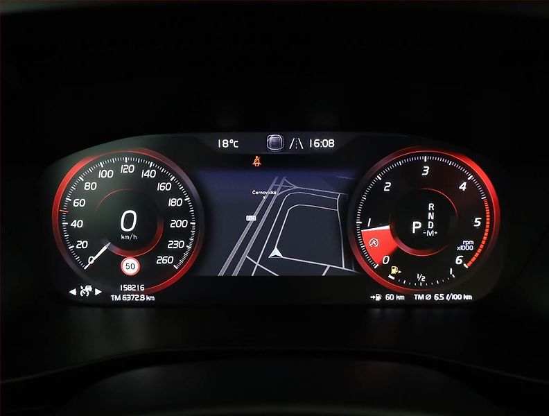 Volvo XC40 (2019) Inscription D3, Automat, Kůže - fotka 9 z 21