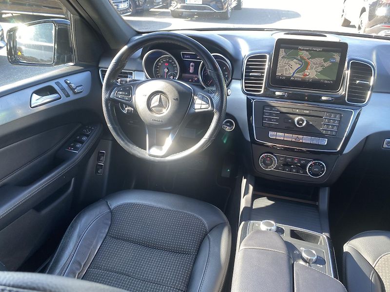 Mercedes-Benz GLE 250d 4M AMG - fotka 10 z 27