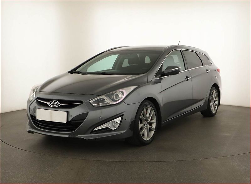 Hyundai i40 (2014) 1.7 CRDi, Automat, Tempomat - fotka 2 z 15