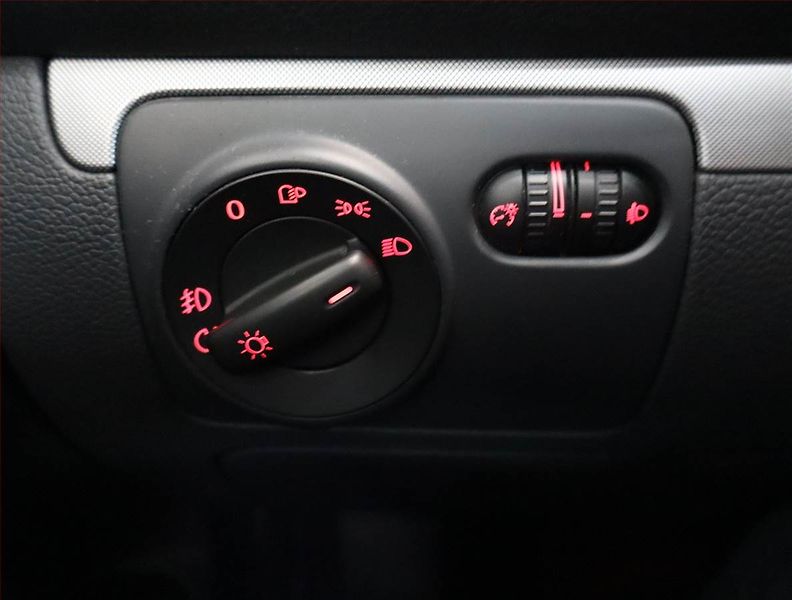 Volkswagen Golf (2008) 1.4 TSI, Tažné, jezdí výborně - fotka 18 z 23
