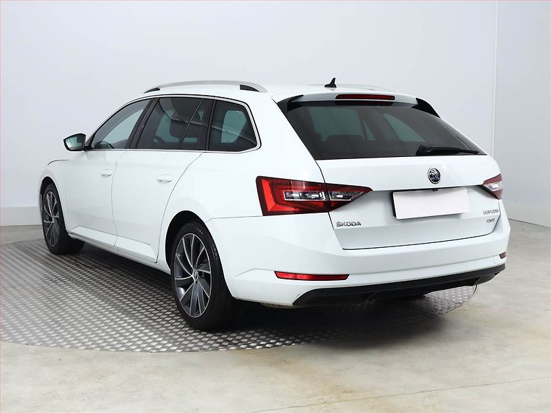Škoda Superb (2018) 2.0 TDI, 4X4, Automat - fotka 4 z 21