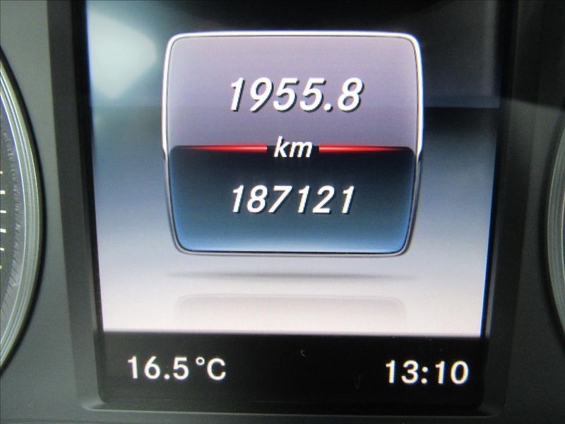Mercedes-Benz Třídy C 1,6 d C200 BlueTEC - fotka 14 z 36